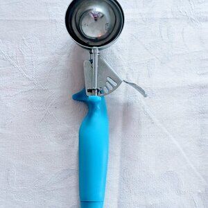 VTG NSF Qualite 18/8 Stainless Steel Ice Cream Scooper Light Blue Handle Korea